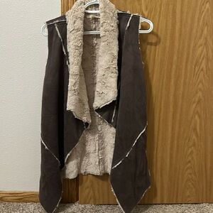 New with out tags suede vest